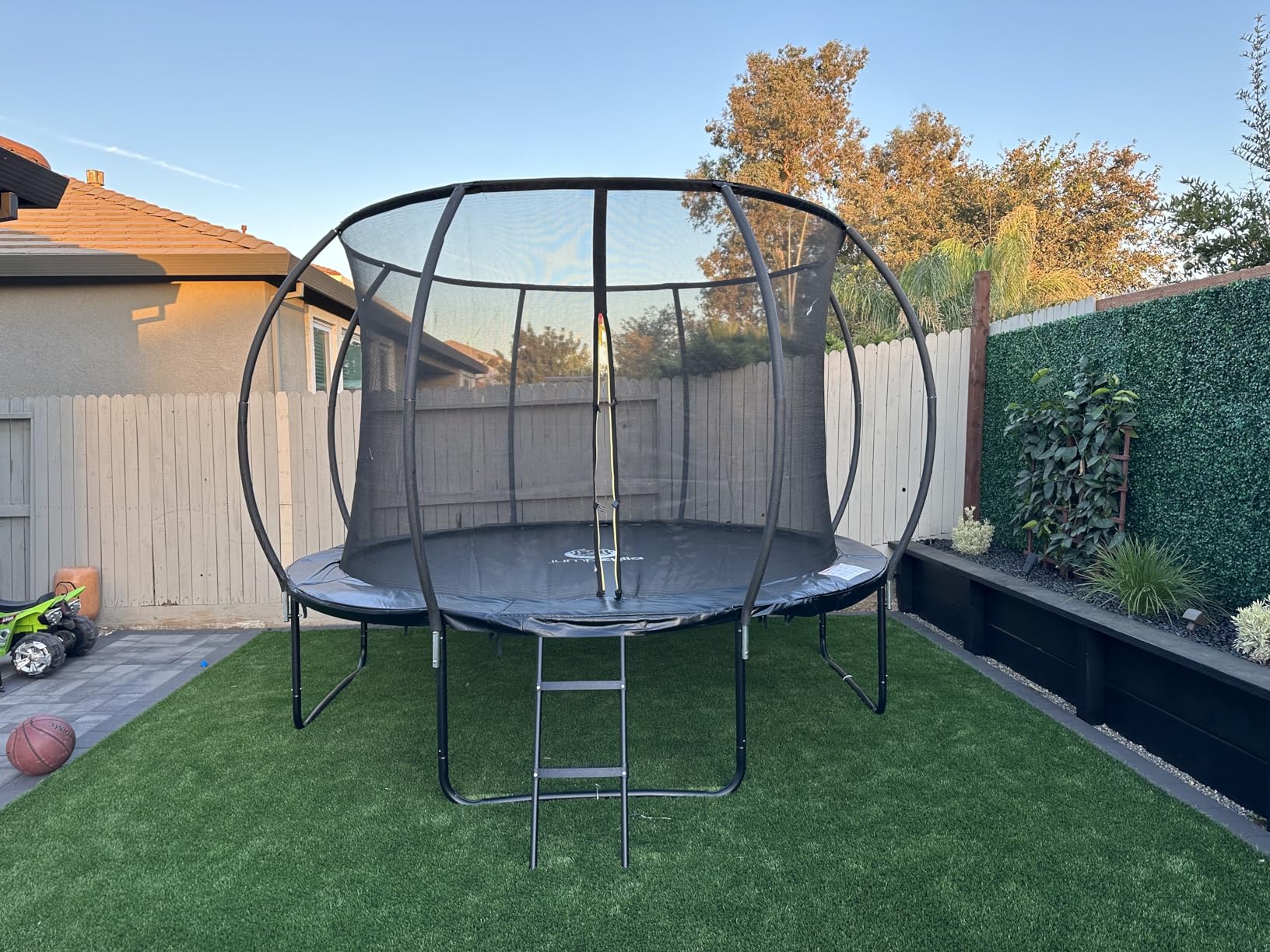 JUMPZYLLA Trampoline 8FT 10FT 12FT 14FT 15FT 16FT Trampoline with Enclosure - Recreational Trampolines with Ladder and AntiRust Coating, ASTM Approval Outdoor Trampoline for Kids