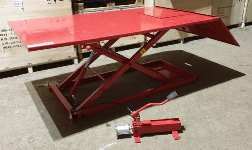 Quad Bike Bench Lift. Motorcycle Lift.Ride On Mower Bench Hydraulic Lift new